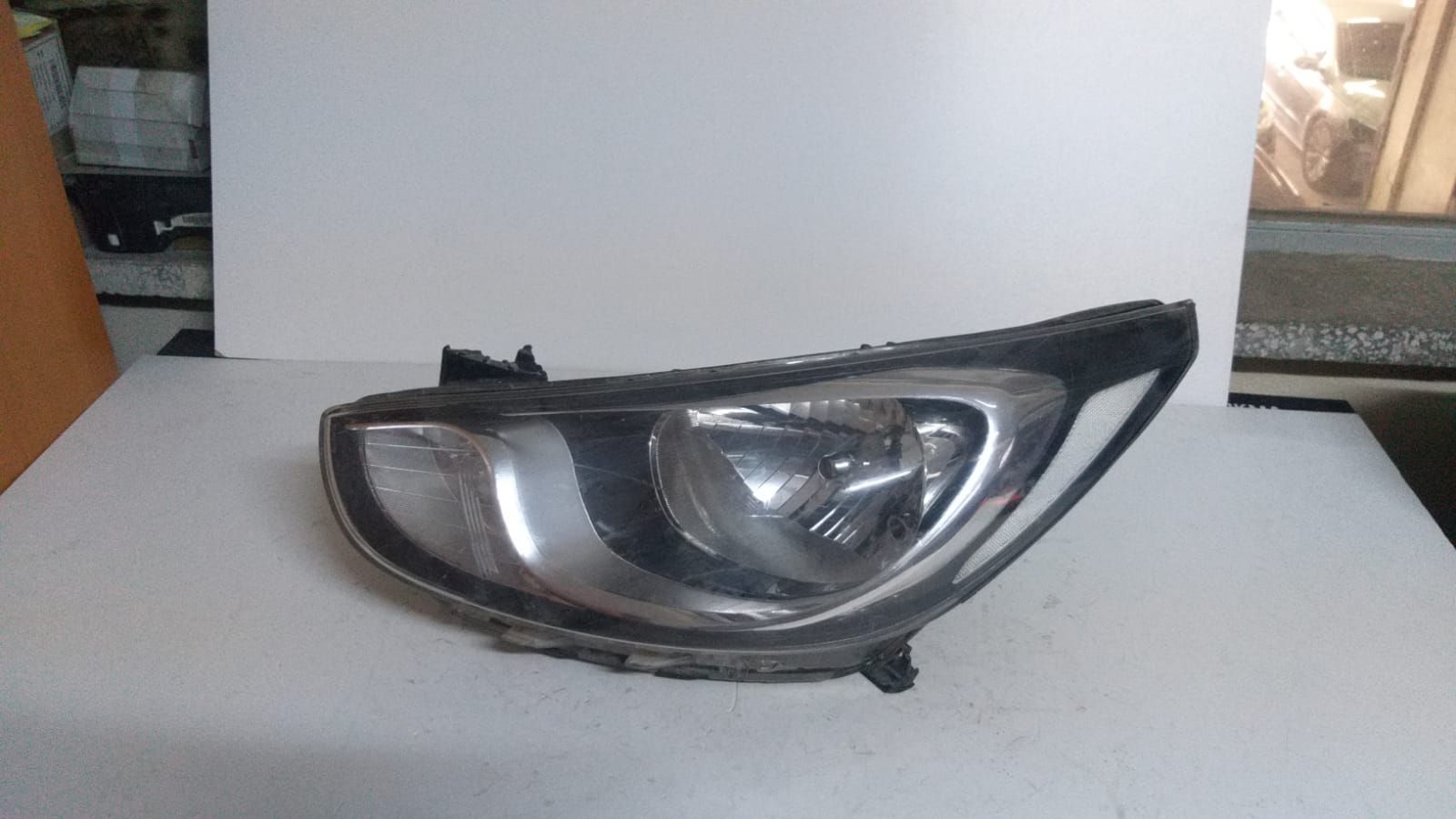 HYUNDA ACCENT SOL FAR 12-14