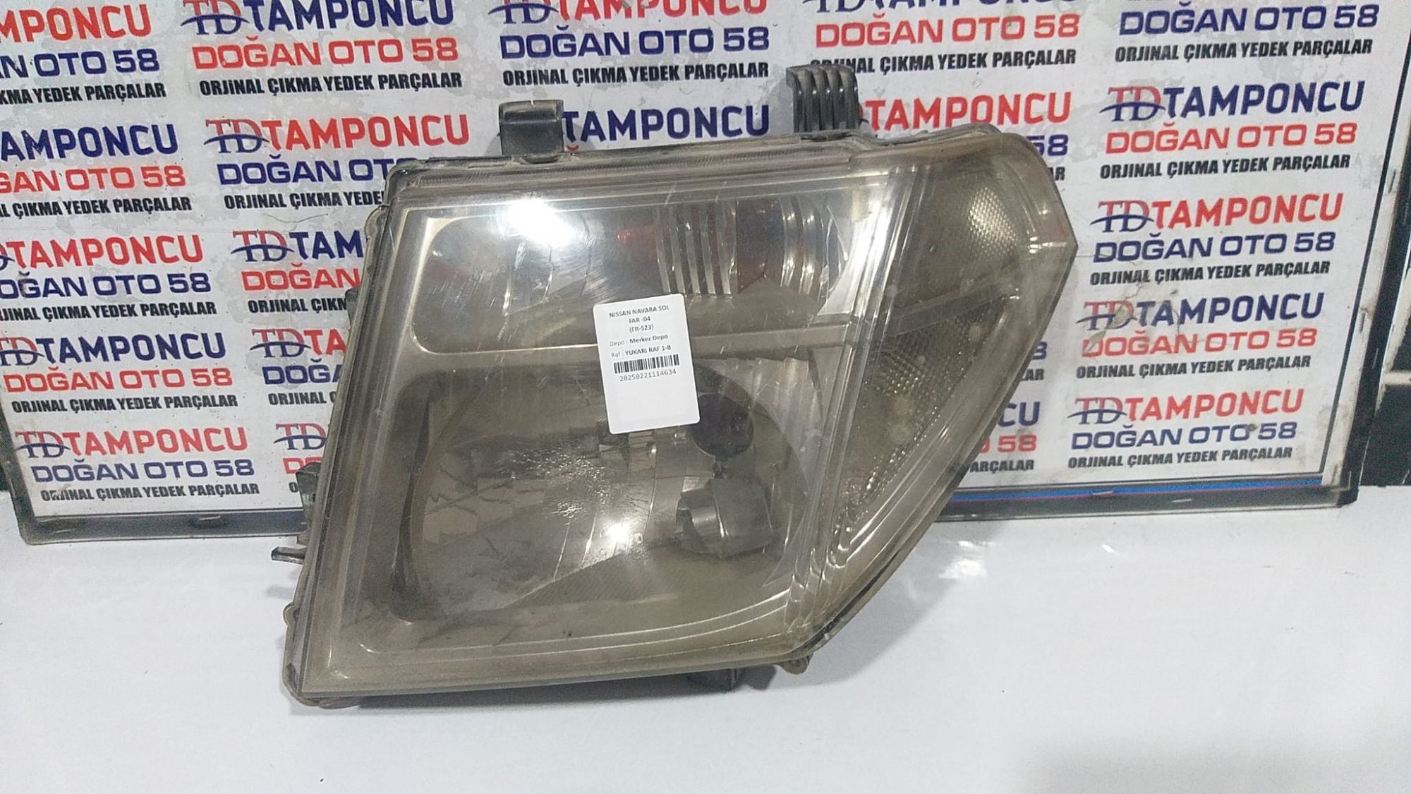 NSSAN NAVARA SOL FAR -04