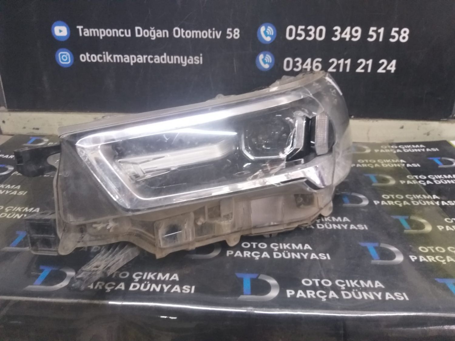 TOYOTA HILUX SOL FAR [2021-2024]