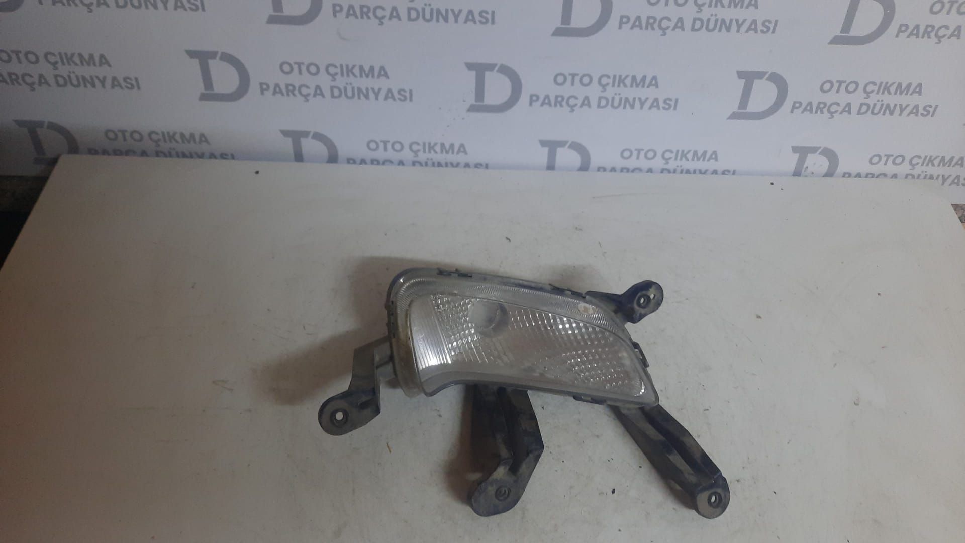 HYUNDA ELENTRA SA SS FARI