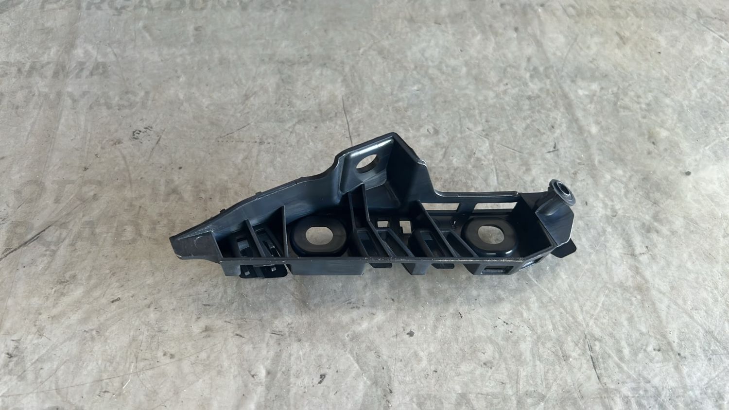 VOLKSWAGEN PASSAT B8 SOL �N TAMPON BRAKET� 2014-2019 YEN� SIFIR