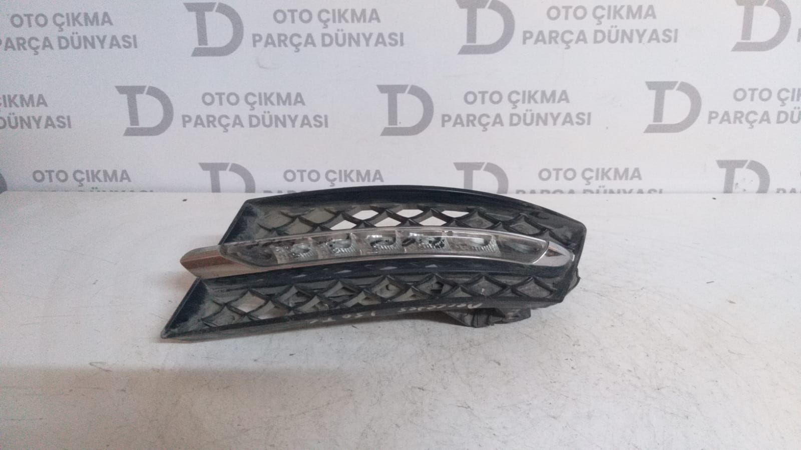 MERCEDES C SERS SA SS FARI