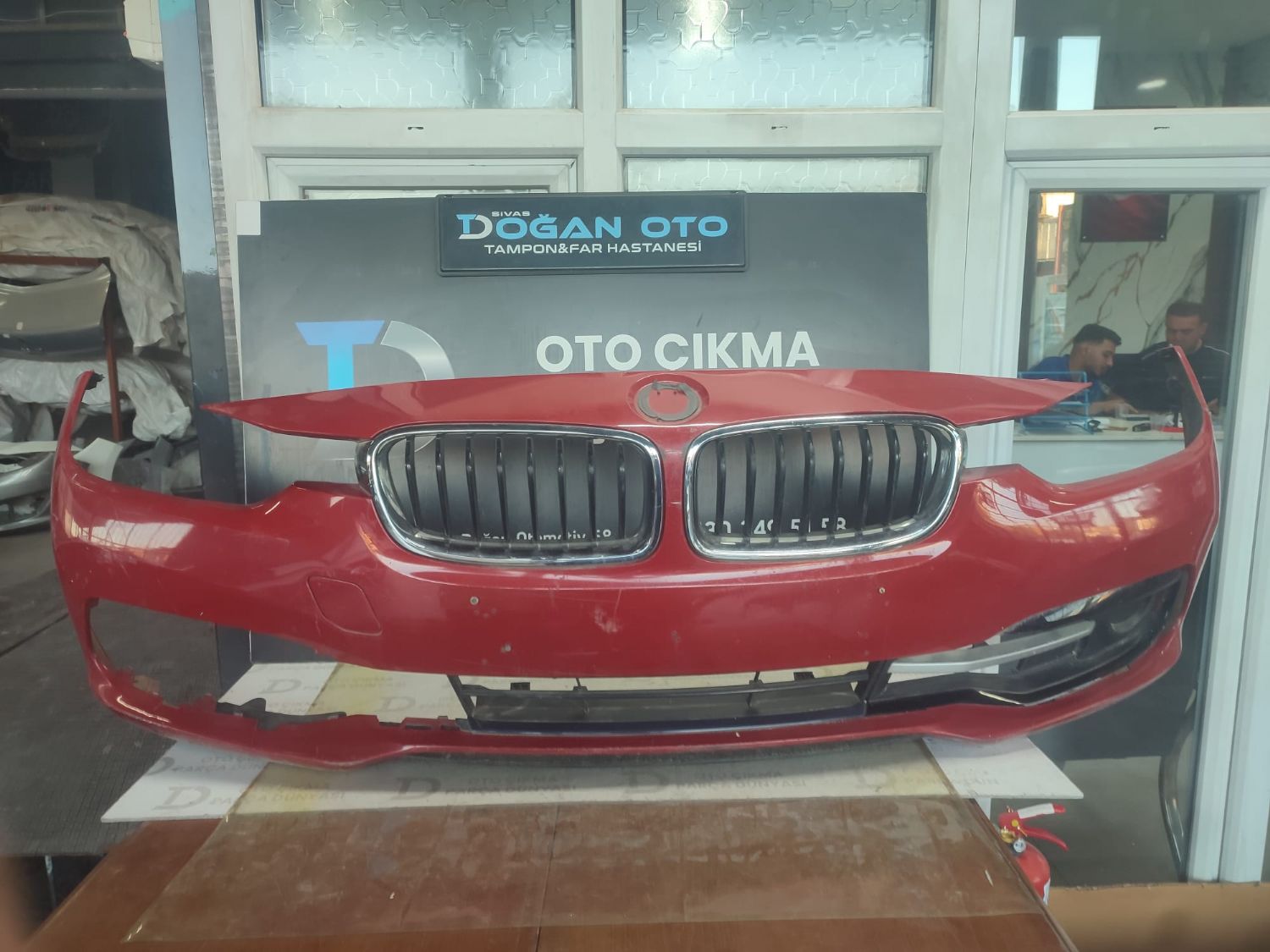 BMW F30 3 SER�S� �N TAMPON