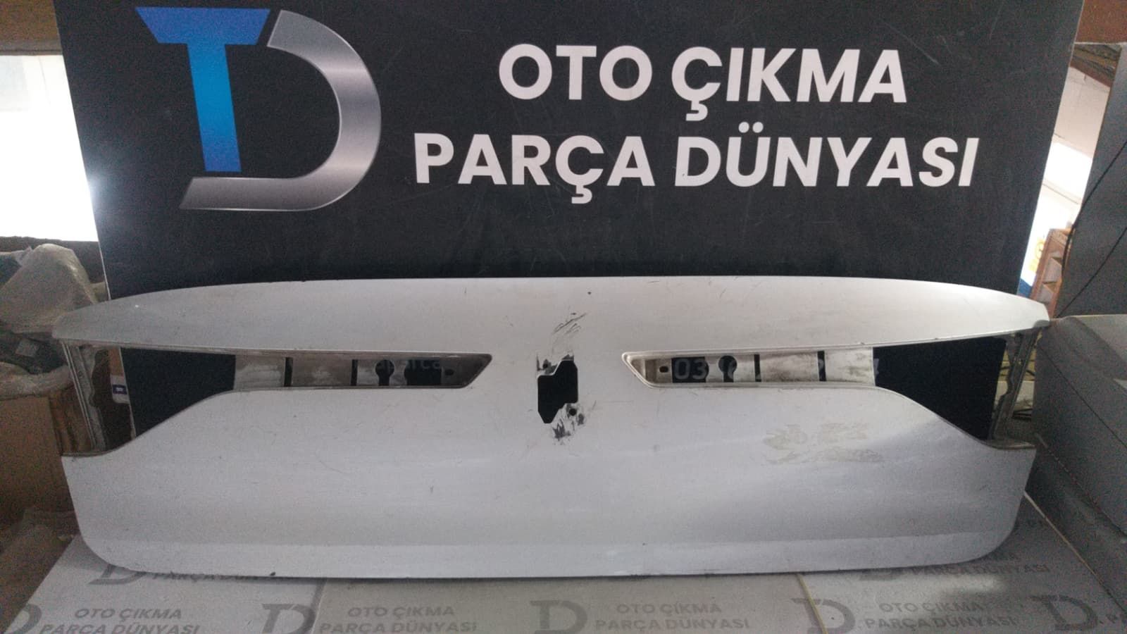 RENAULT MEGANE 4 ARKA BAGAJ KAPLAMASI HATCHBACK