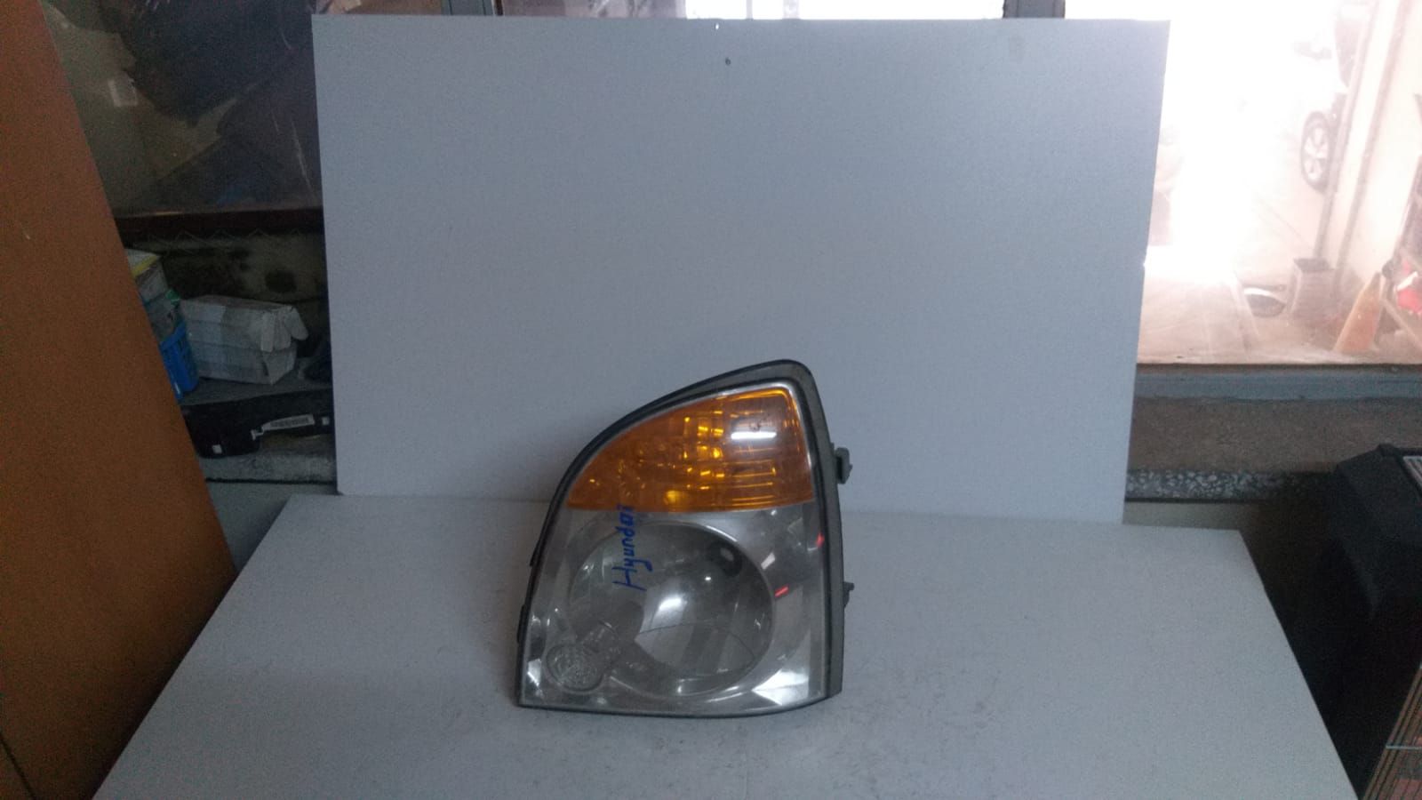 HYUNDA H 100 SOL FAR 04-11