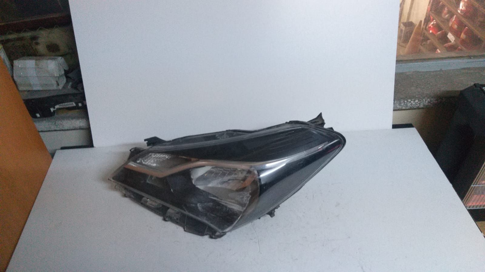 TOYOTA YARS SOL FAR 15-16 