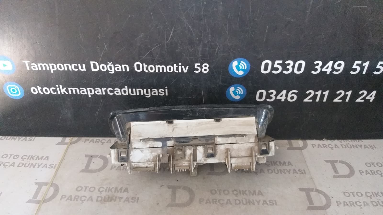 RENAULT 12 G�STERGE PANEL�