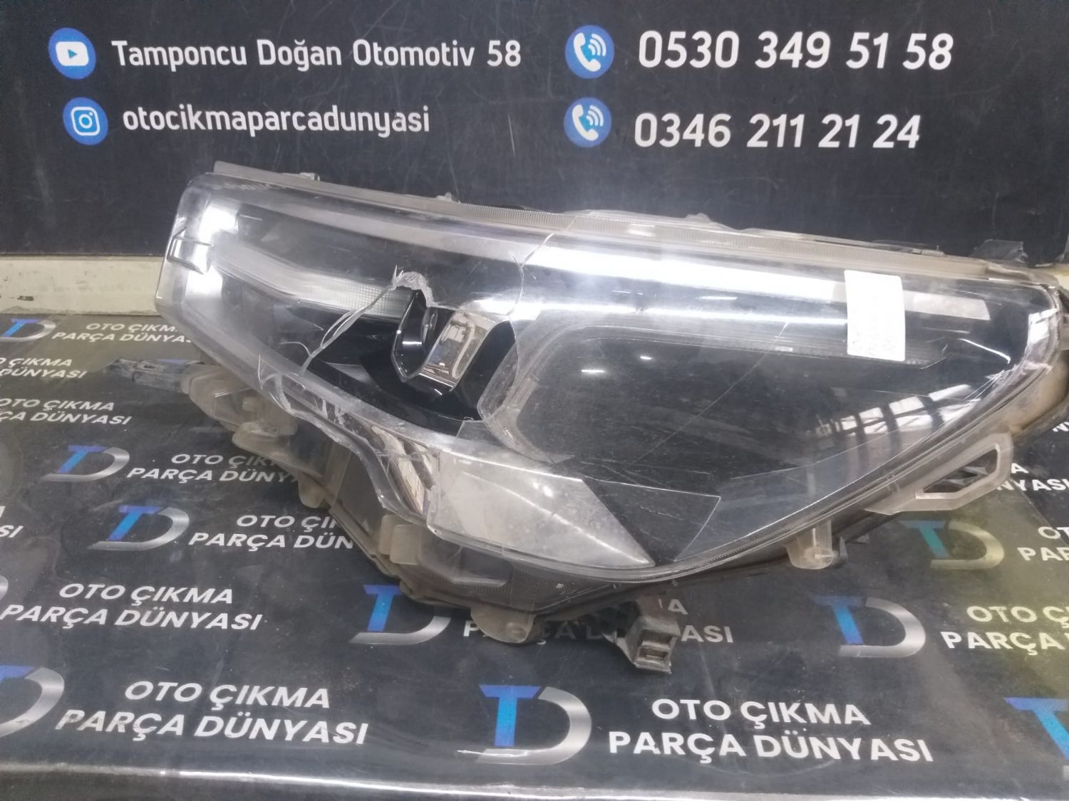 TOYOTA HILUX SOL FAR [2021-2024]