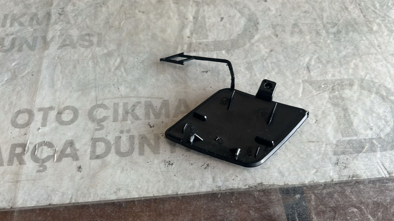 VOLKSWAGEN PASSAT B8 �N TAMPON �EK� DEM�R KAPA�I 2014-2019 YEN� SIFIR