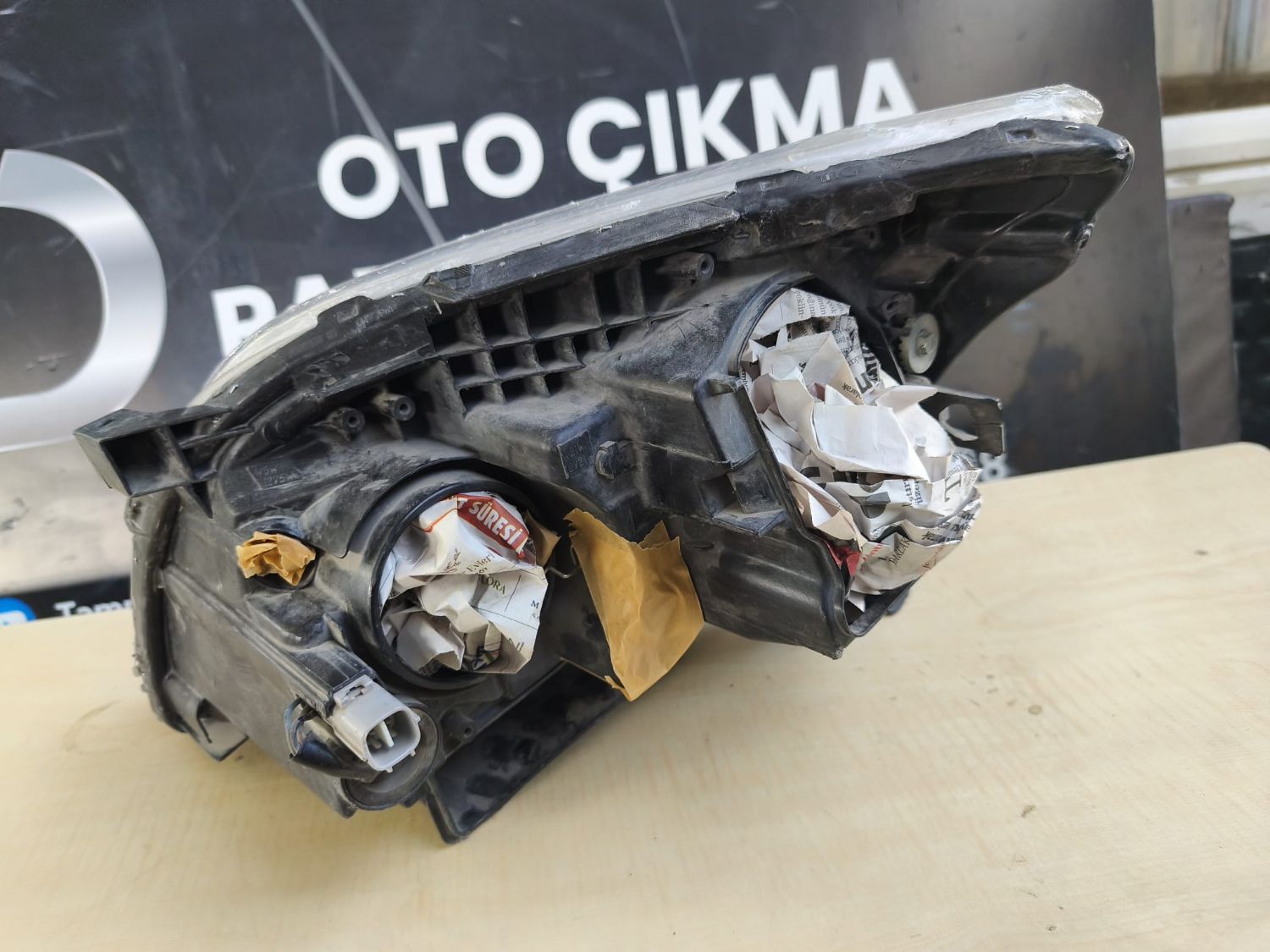 TOYOTA AVENS�S SA� FAR