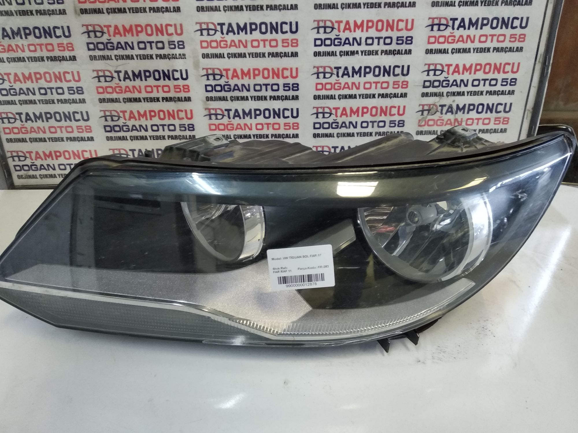 VOLKSWAGEN TGUAN SOL FAR ORJNAL IKMA 17