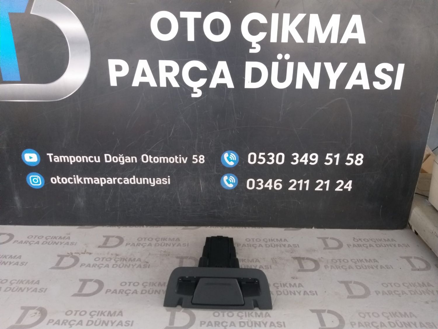 FORD TOURNEO COUR�ER TELEFON TUTUCU