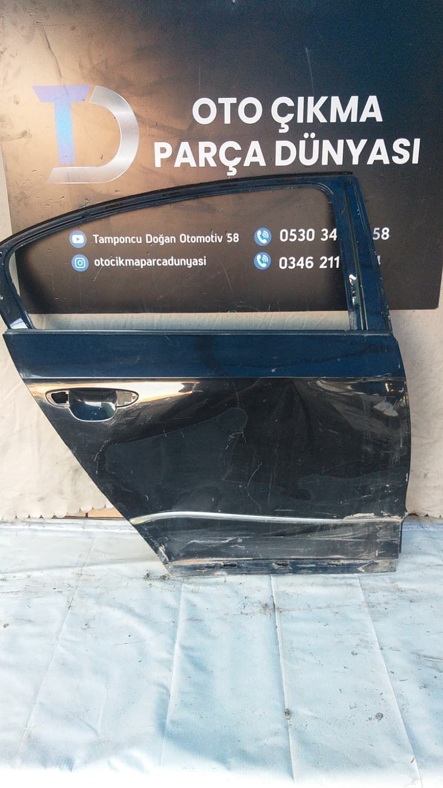 VOLKSWAGEN PASSAT SA ARKA KAPI 05-11