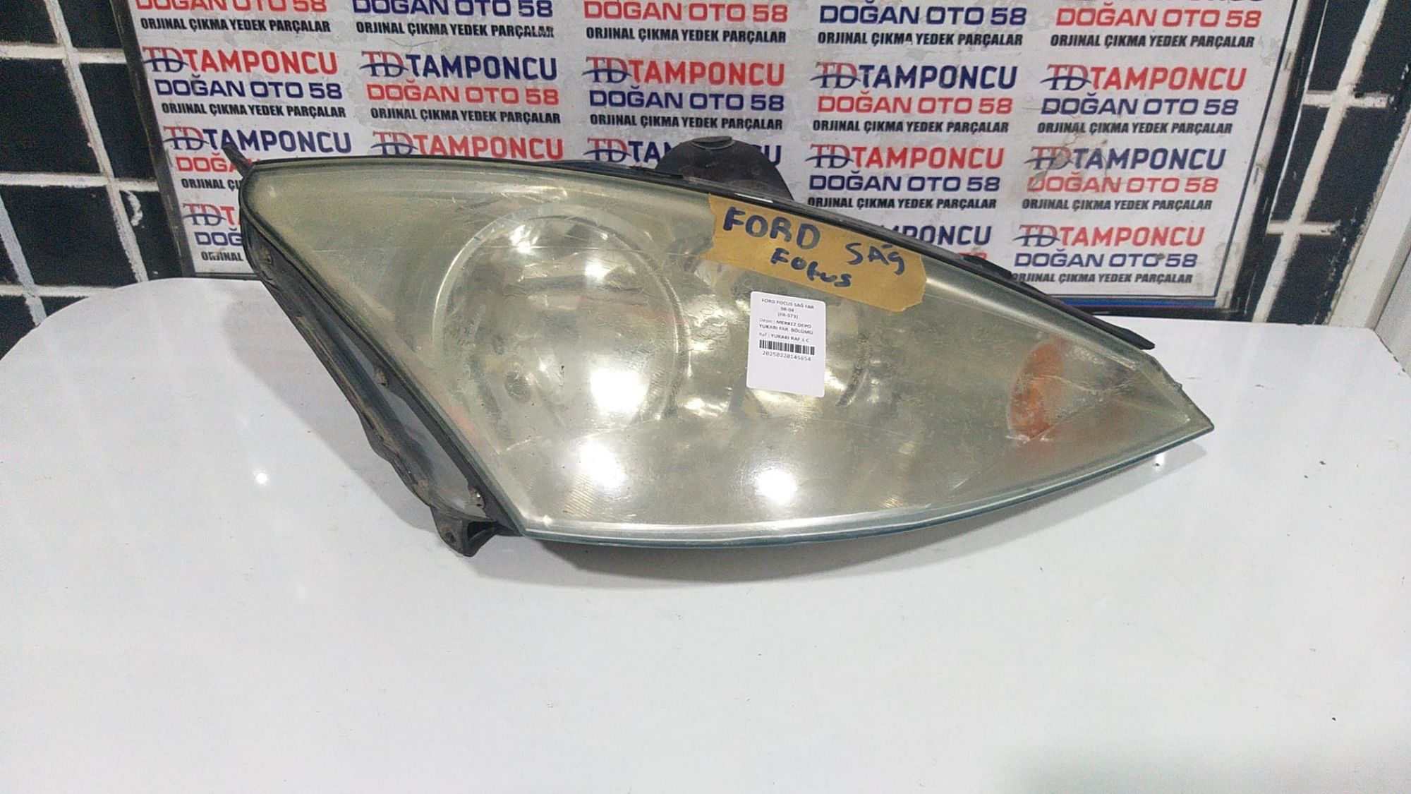 FORD FOCUS SA FAR   98-04