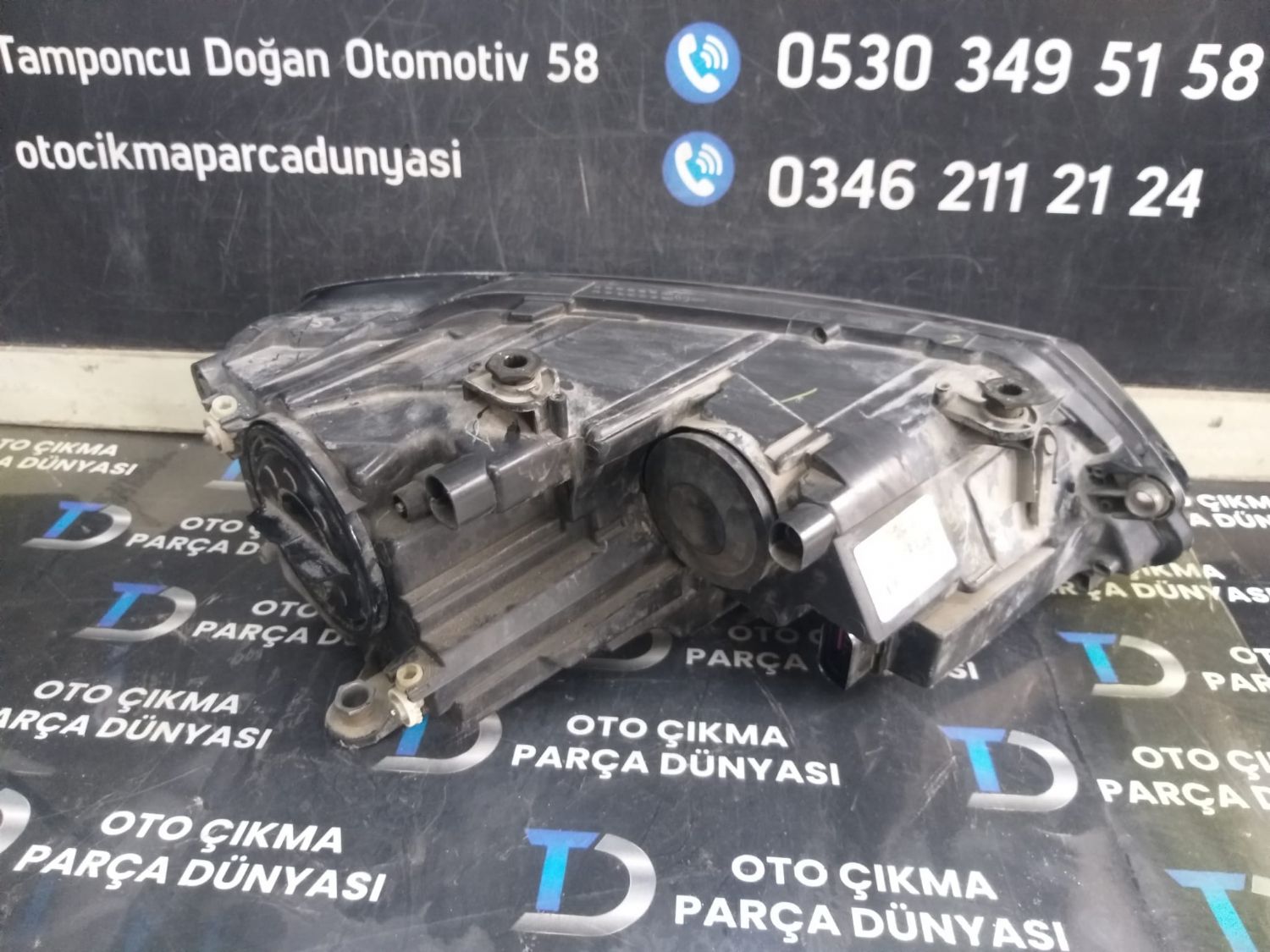 VOLKSWAGEN JETTA SOL FAR [11-18]