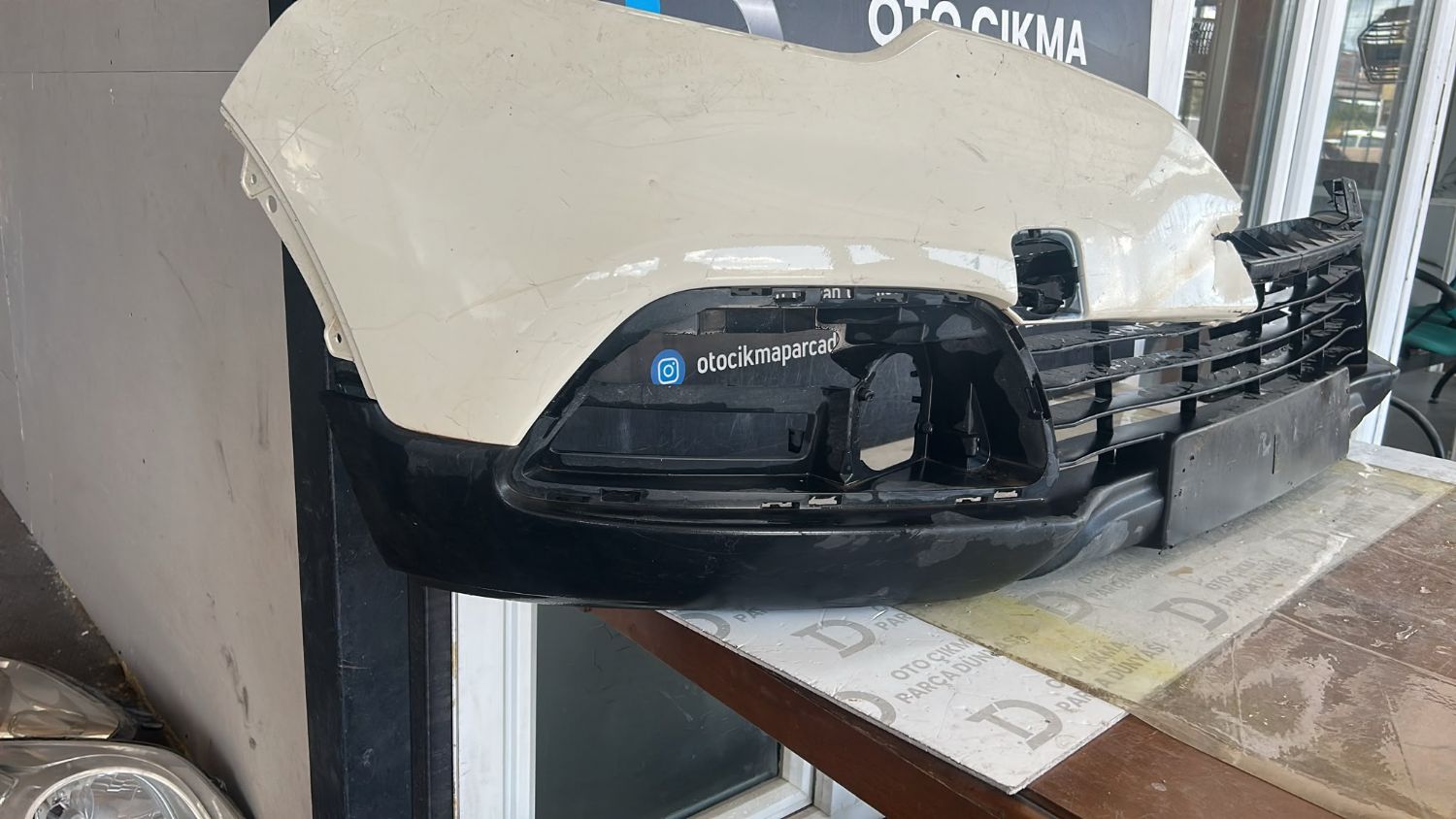 RENAULT CAPTUR �N TAMPON