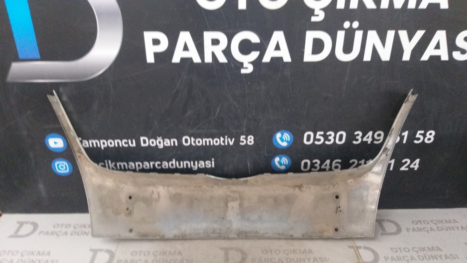 VOLKSWAGEN JETTA �N PANJUR KROMU 05-10