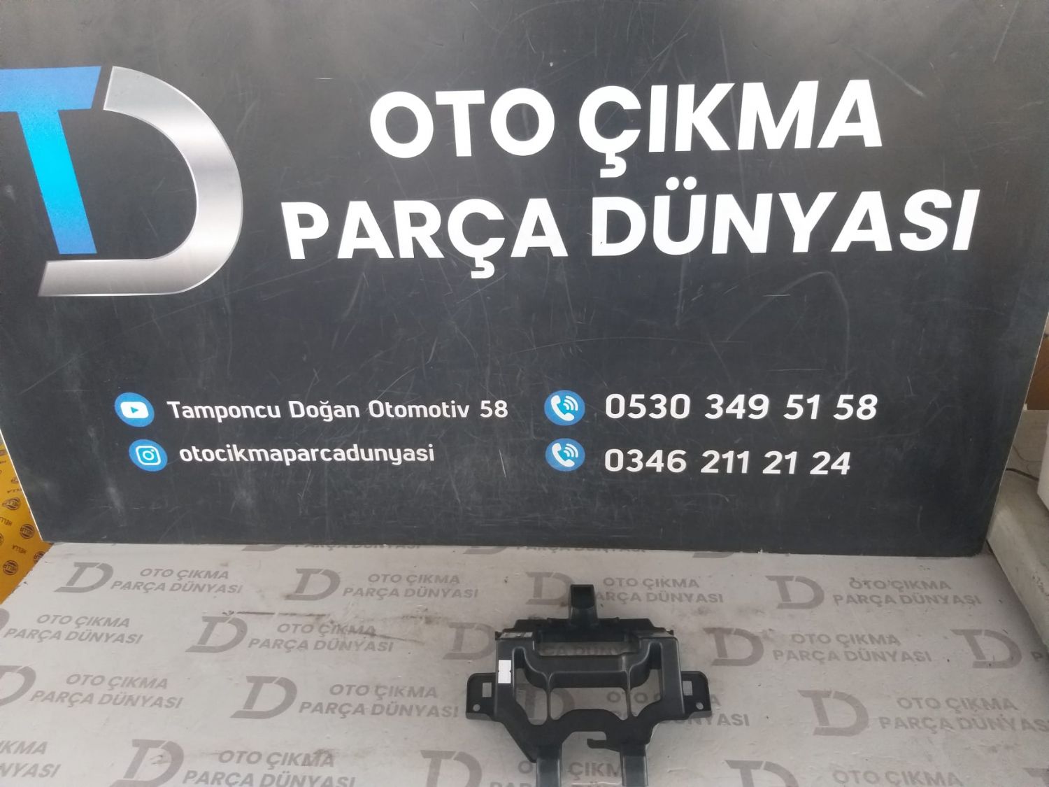 FORD TOURNEO COURER RADYO MONTAJ BRAKET 