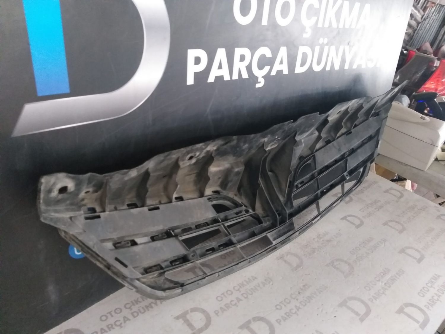 TOYOTA COROLLA �N PANJUR KOMPLE KROMLU (11>)