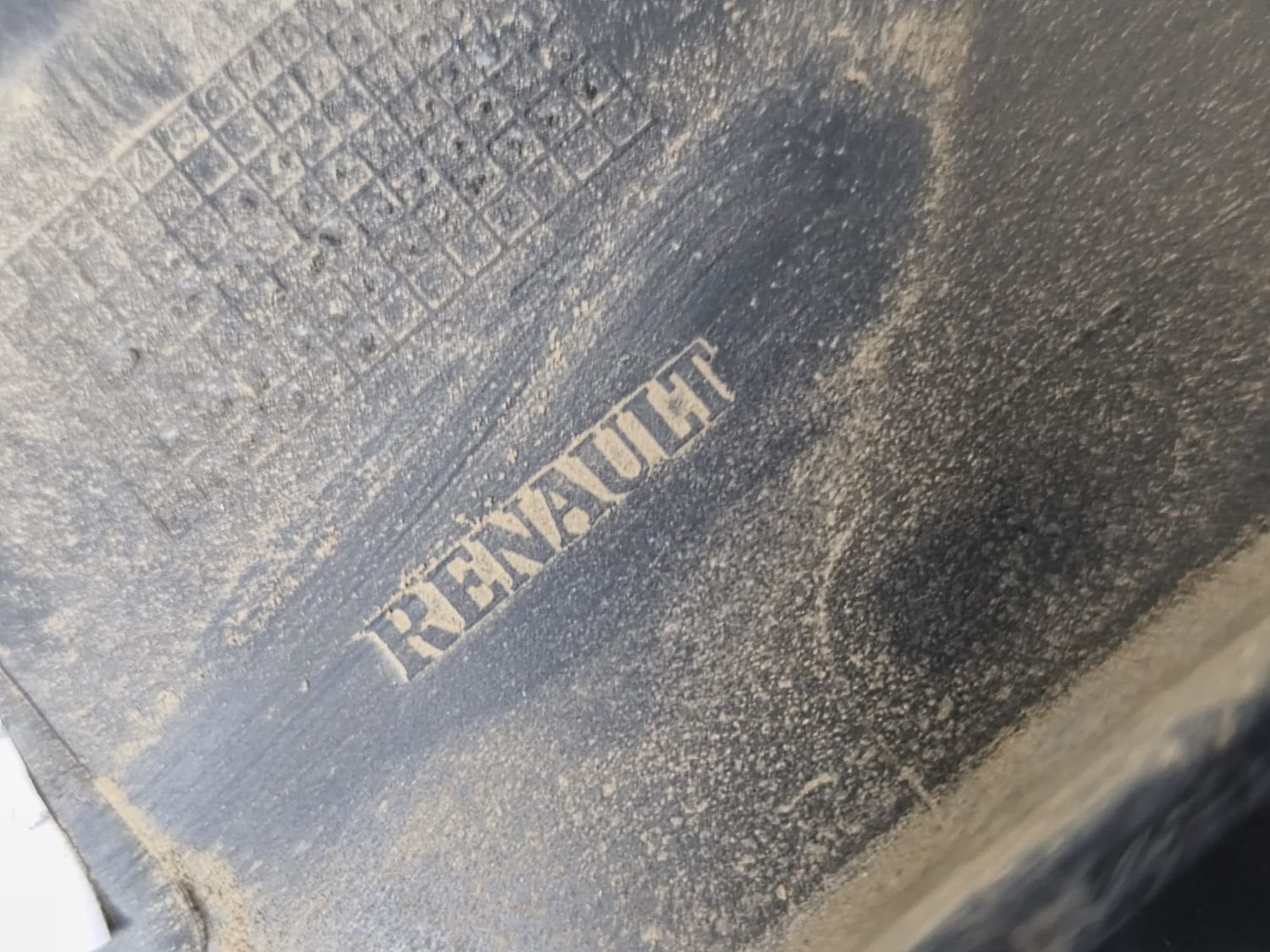 RENAULT DAC�A SANDERO 3 SA� ARKA �AMURLUK DOD���