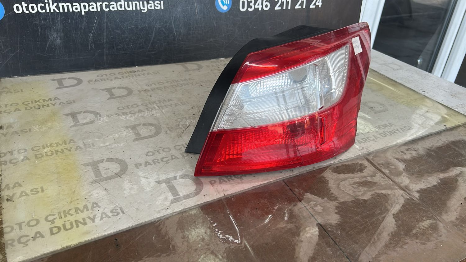 FORD FOCUS SA� STOP
