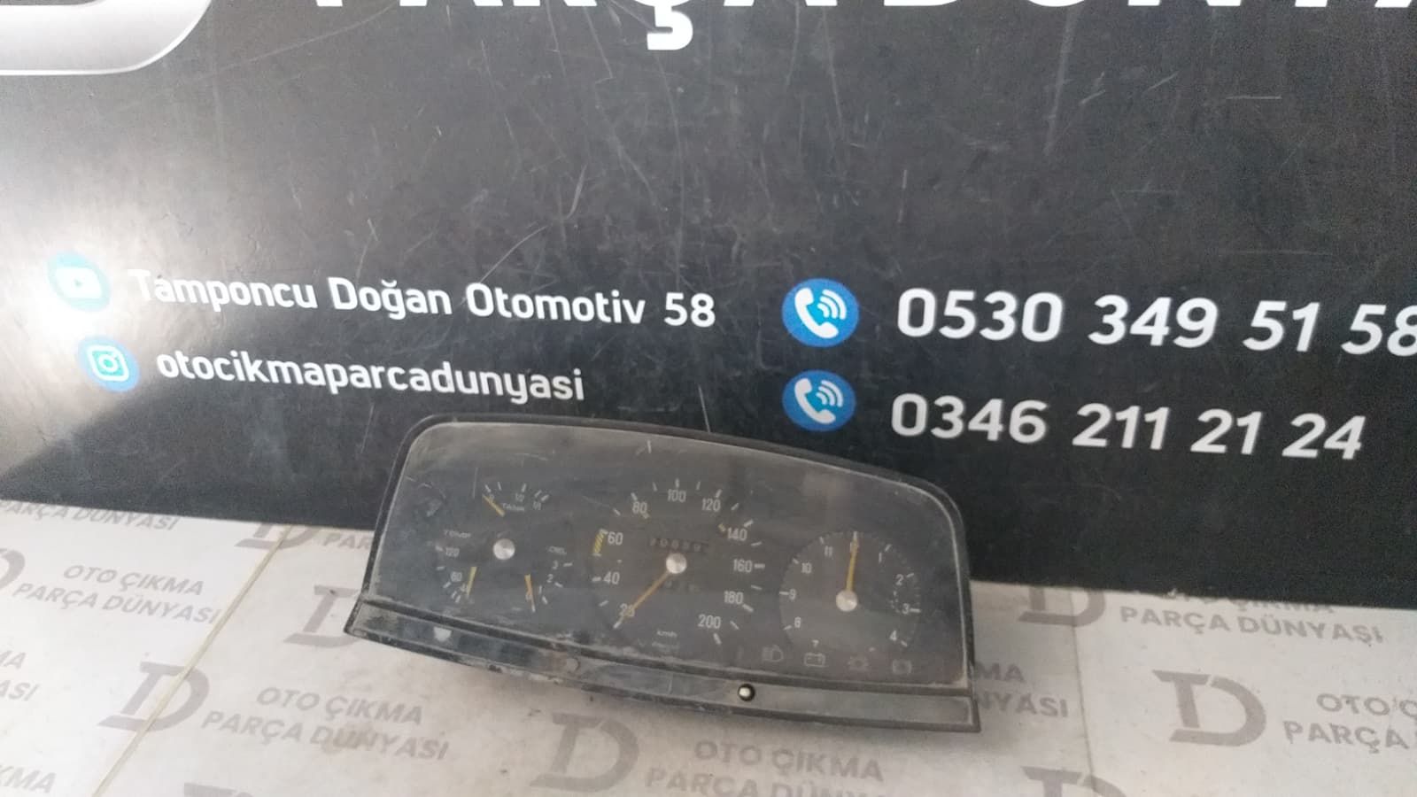 MERCEDES W123 G�STERGE PANEL�