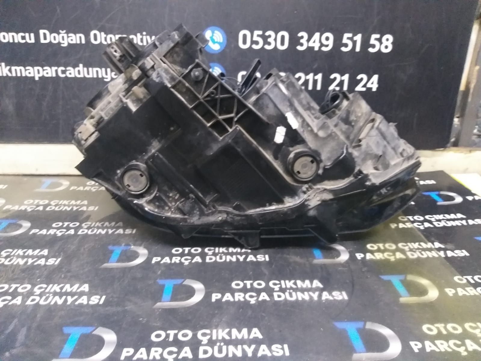 VOLKSWAGEN PASSAT B8 SOL FAR MERCEKS�Z