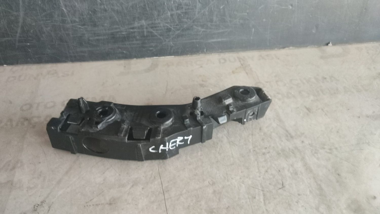 Chery Omoda 5  Omoda C5 �n tampon ba�lant� braketi