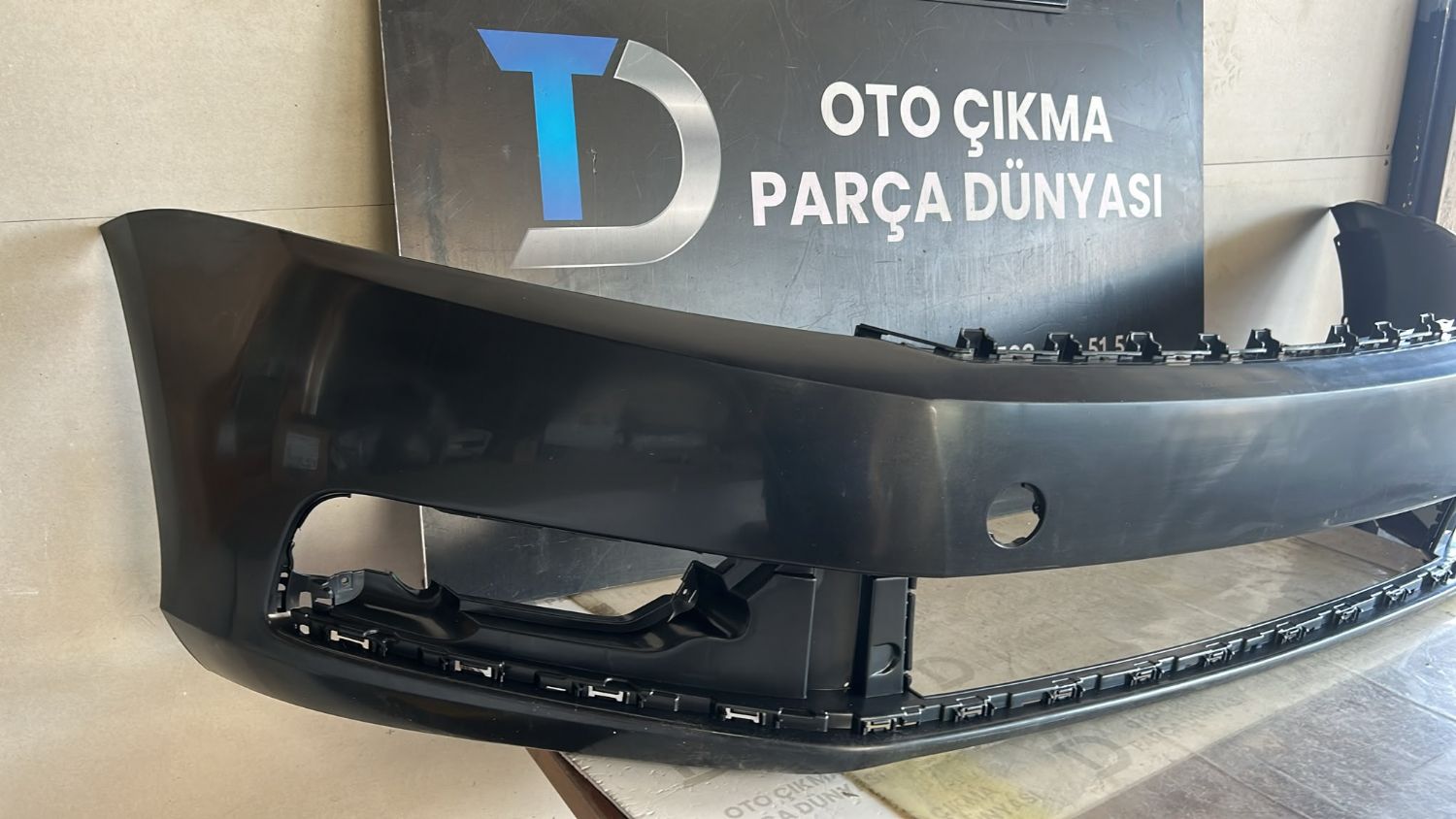 VOLKSWAGEN PASSAT B7 �N TAMPON 2011-2014 YEN� SIFIR
