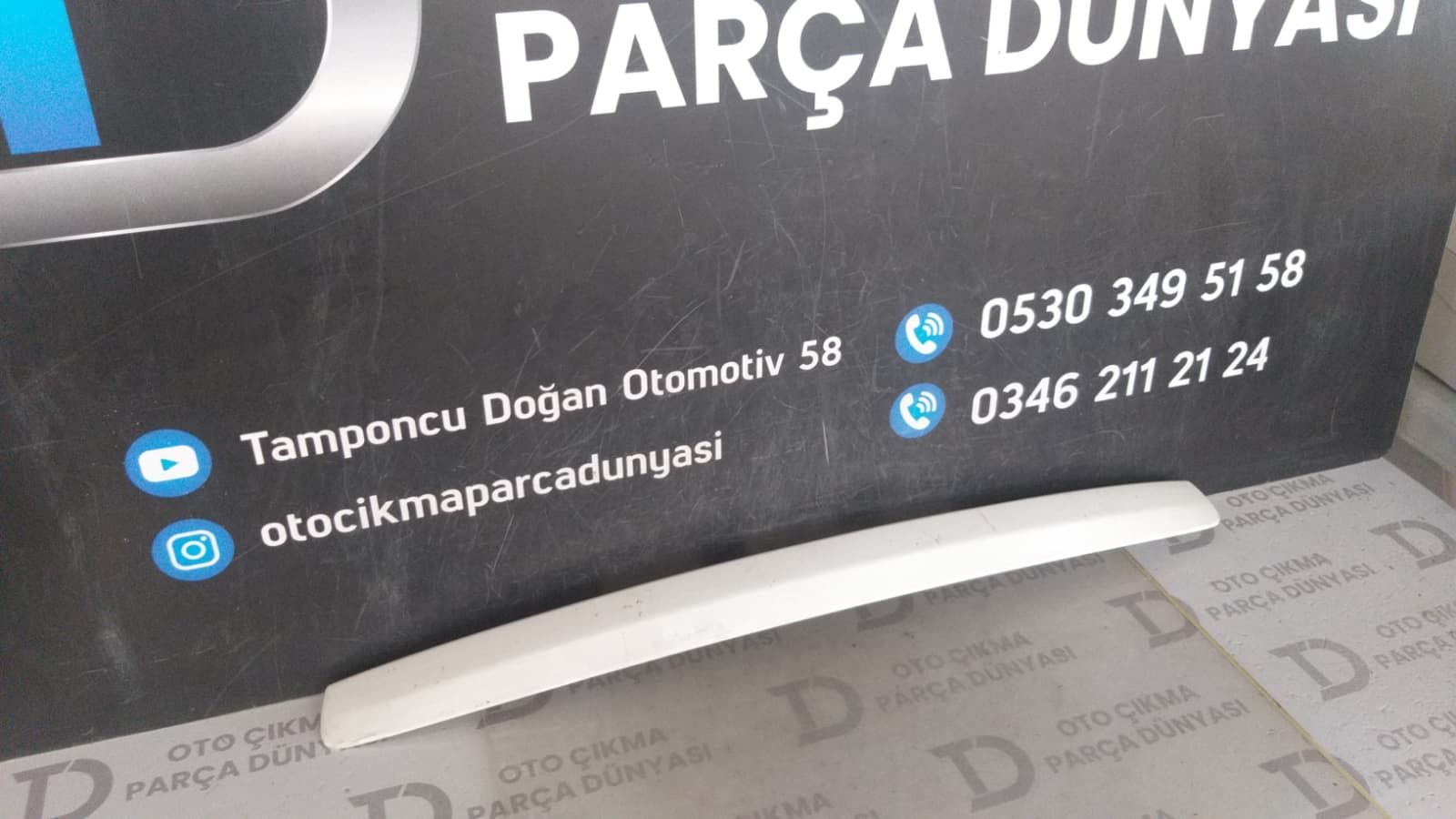 TOYOTA AVENS�S BAGAJ PLAKALIK �ST �ITASI